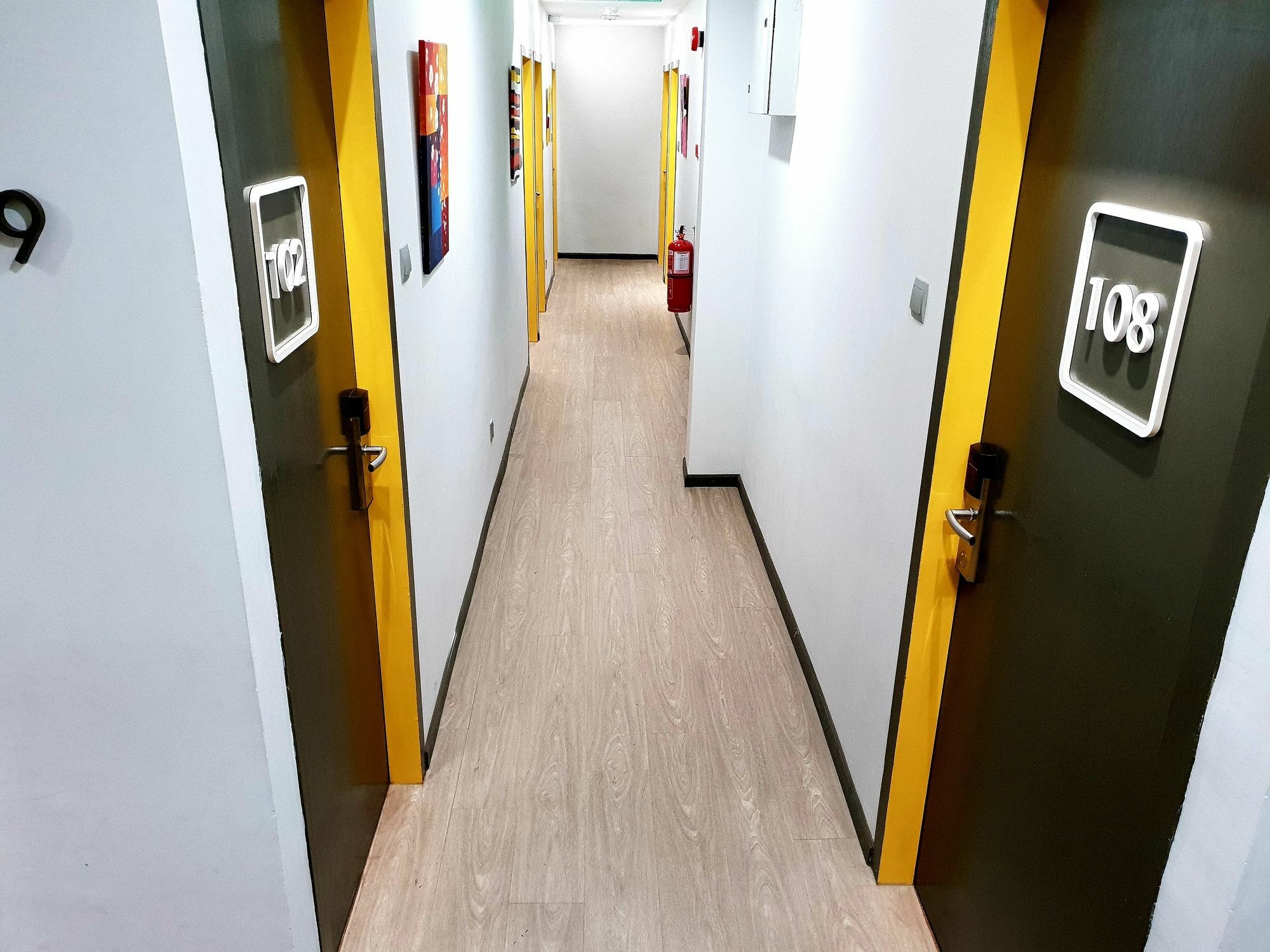 קוטה קינבלו Qlio Hotel מראה חיצוני תמונה