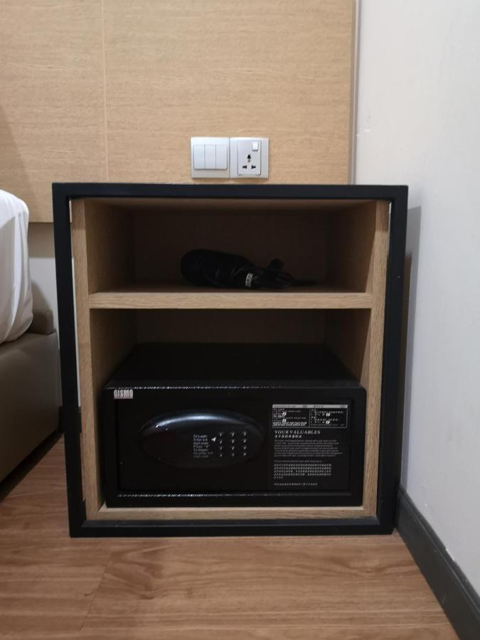 קוטה קינבלו Qlio Hotel מראה חיצוני תמונה
